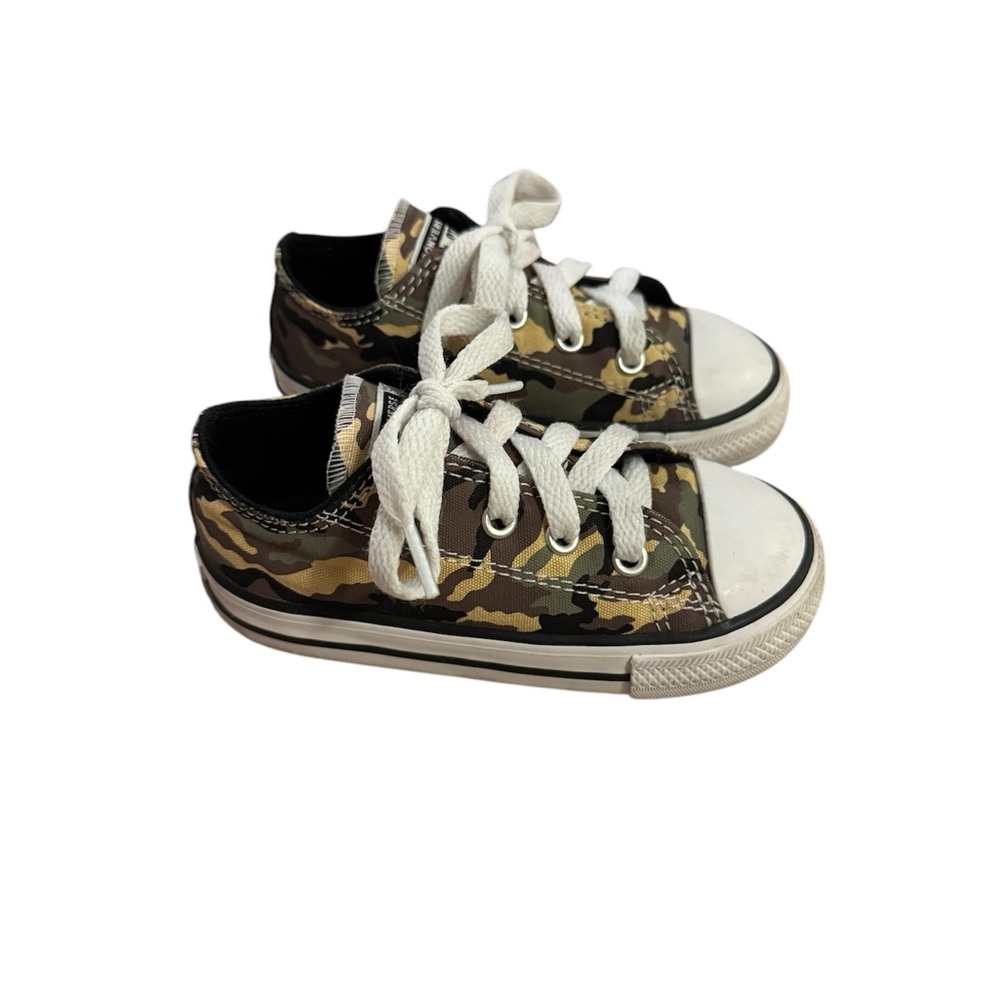 Converse Kids Camouflage Sneakers size 7